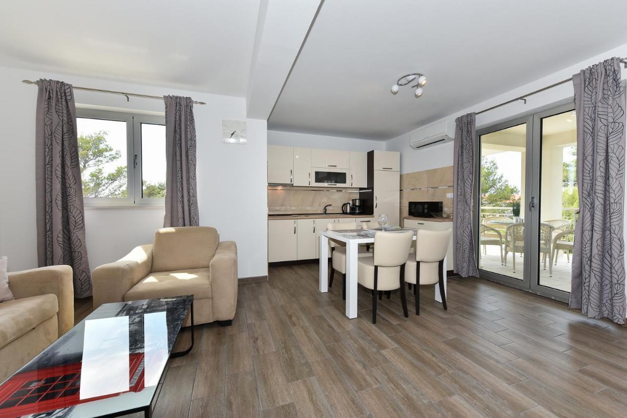 Apartmani Iva Vir Exterior foto