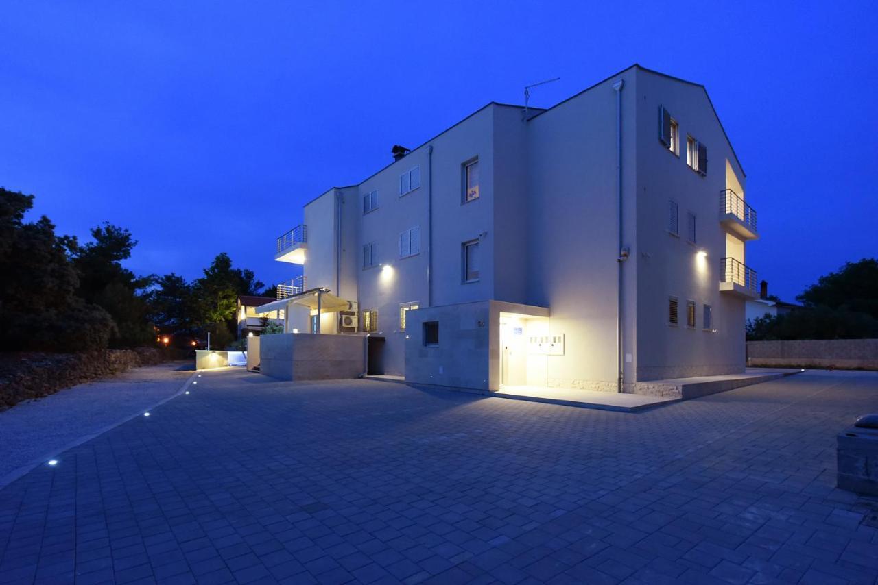 Apartmani Iva Vir Exterior foto