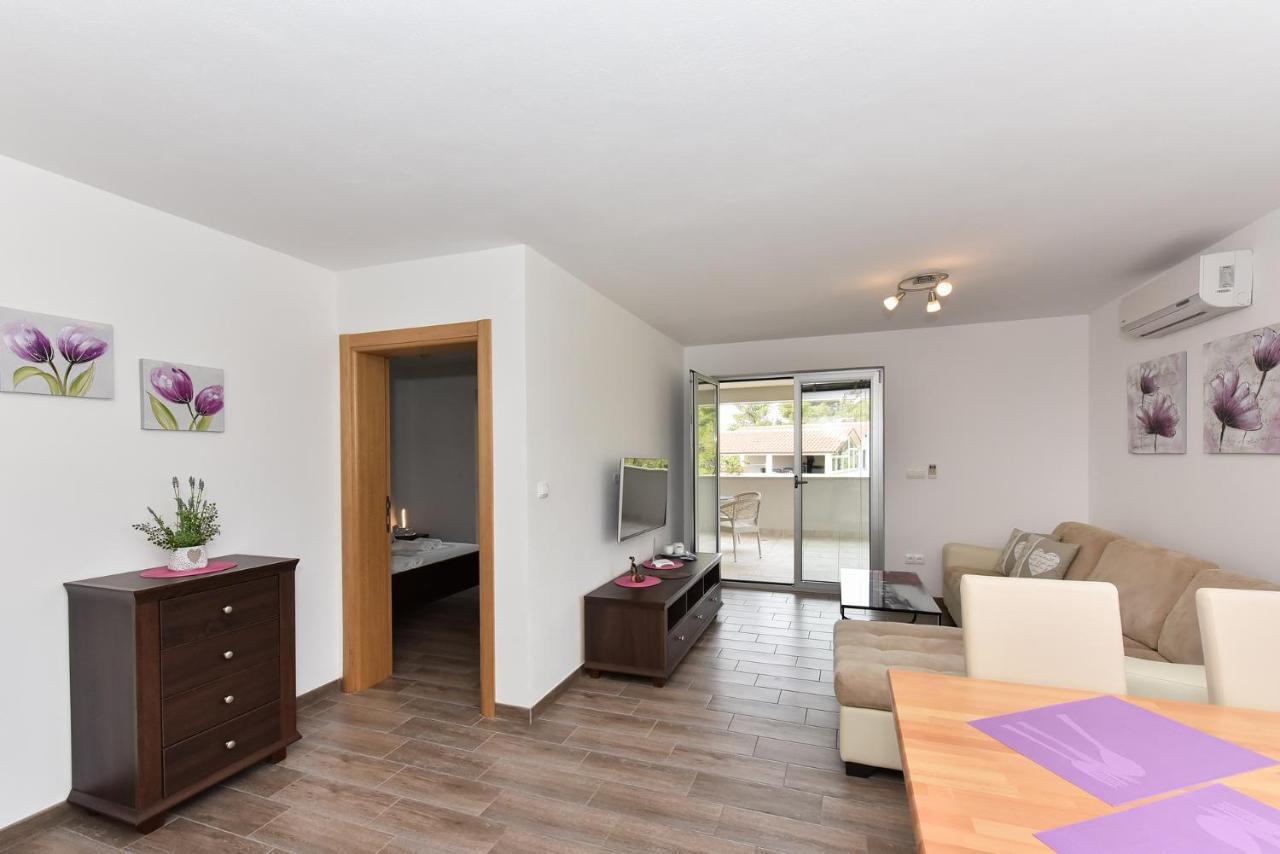 Apartmani Iva Vir Exterior foto