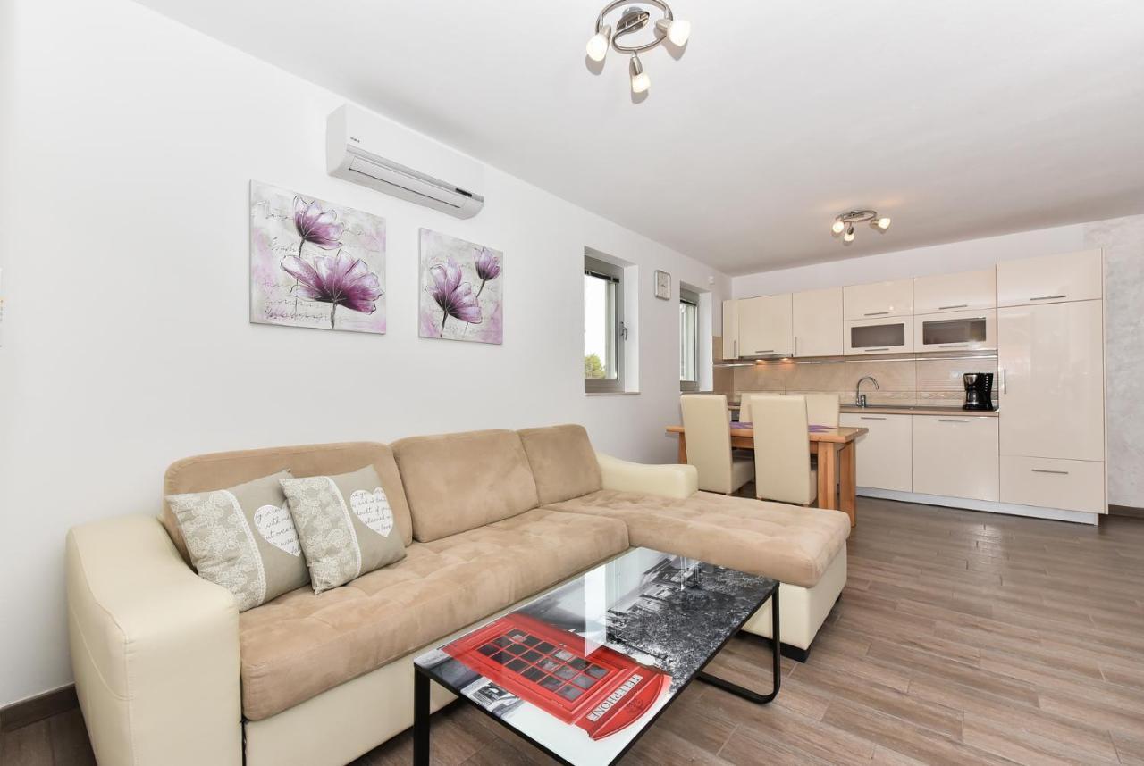 Apartmani Iva Vir Exterior foto