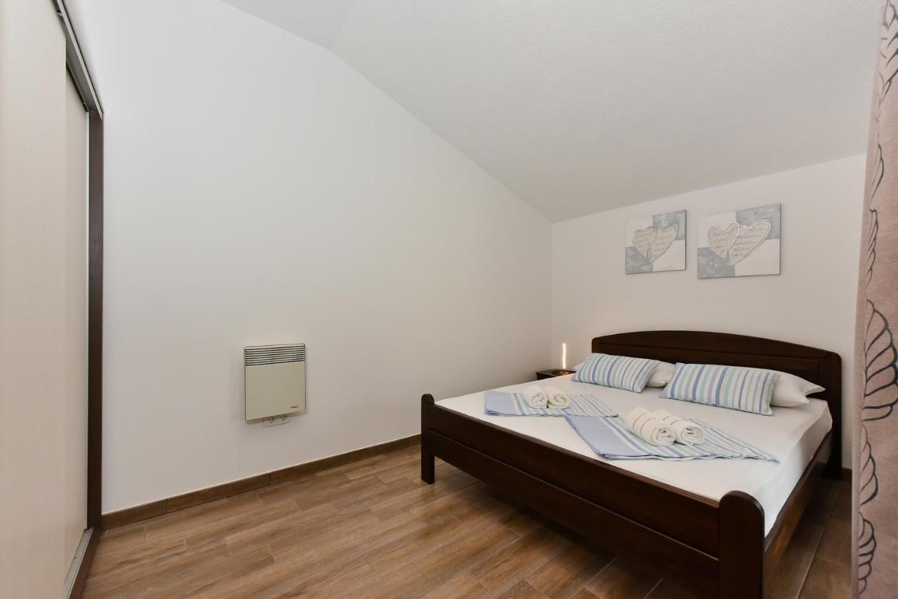 Apartmani Iva Vir Exterior foto