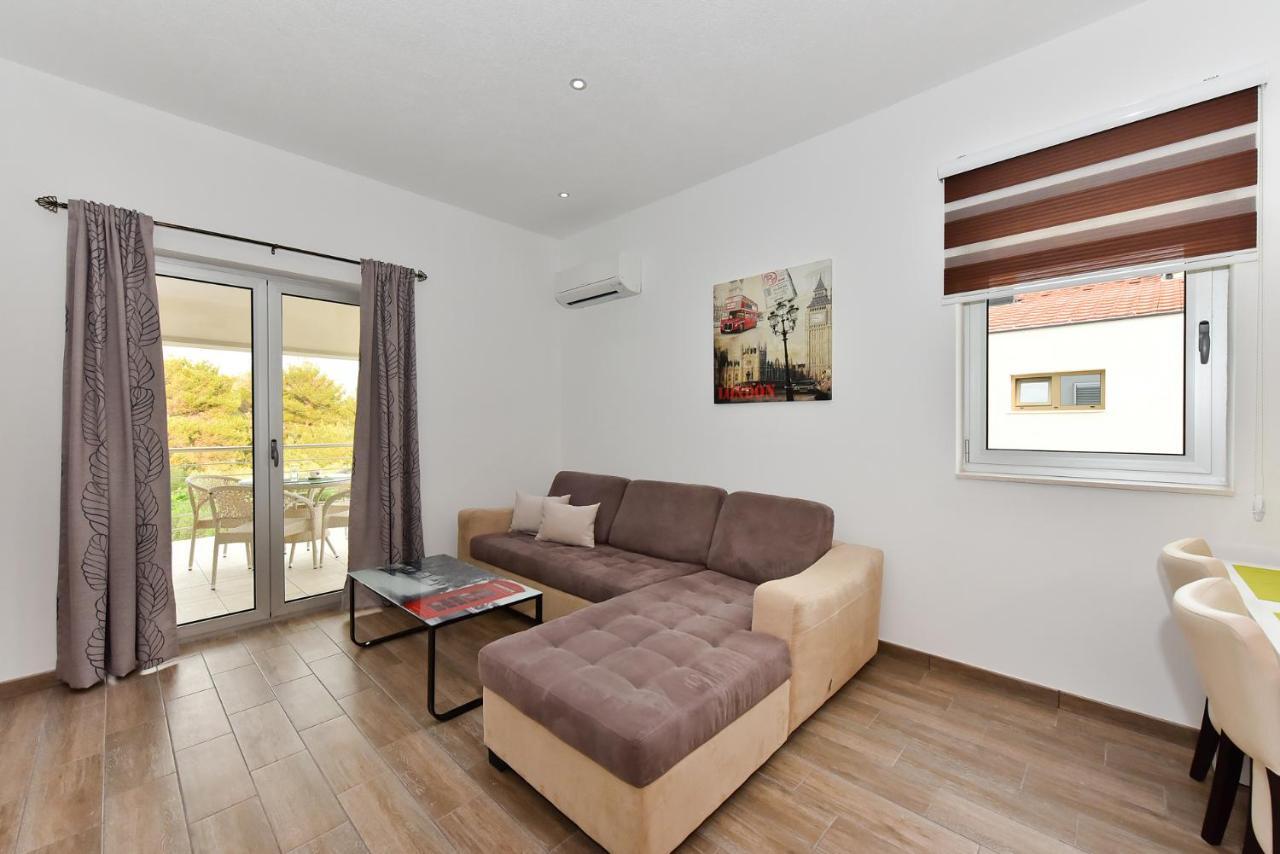 Apartmani Iva Vir Exterior foto