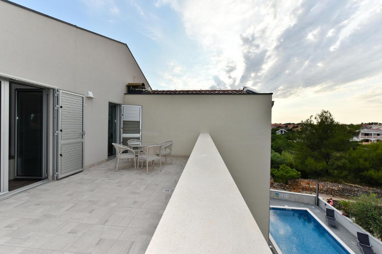 Apartmani Iva Vir Exterior foto