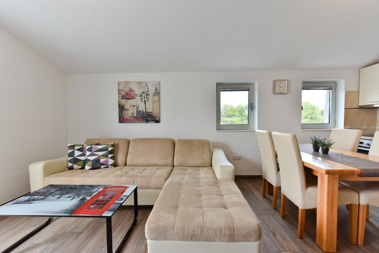 Apartmani Iva Vir Exterior foto