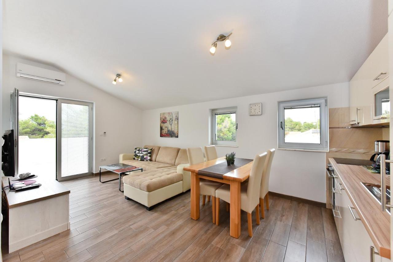 Apartmani Iva Vir Exterior foto